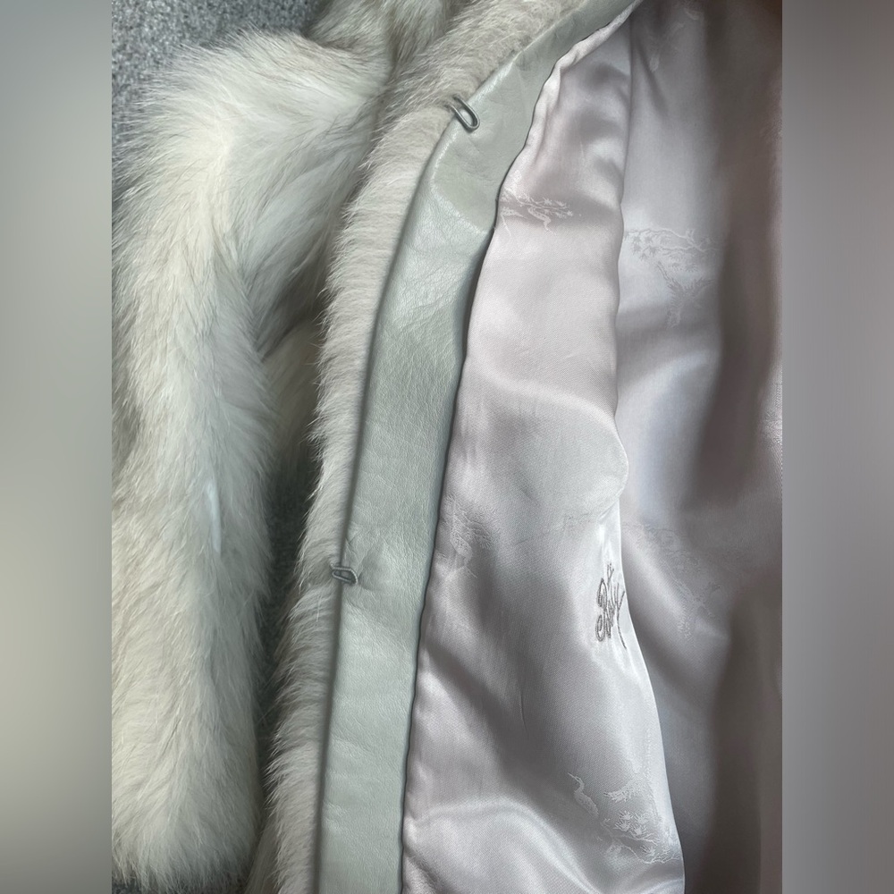Vintage Fur Coat with Earmuffs - Picture 7 of 11